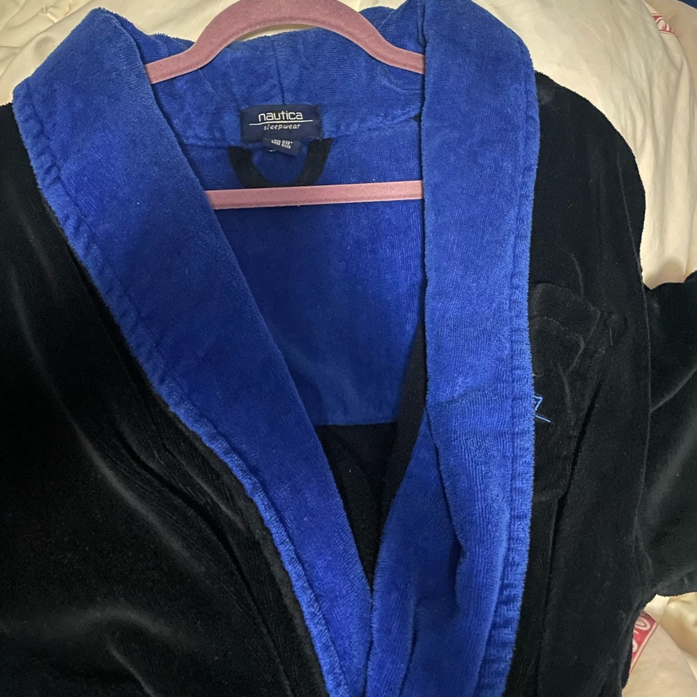 Nautica Black Robe with Blue Collar